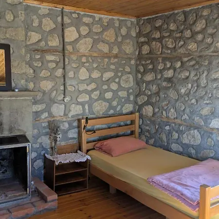 The House In The Village Pensionat Pellumbas