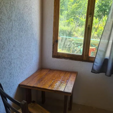 The House In The Village בית הארחה *